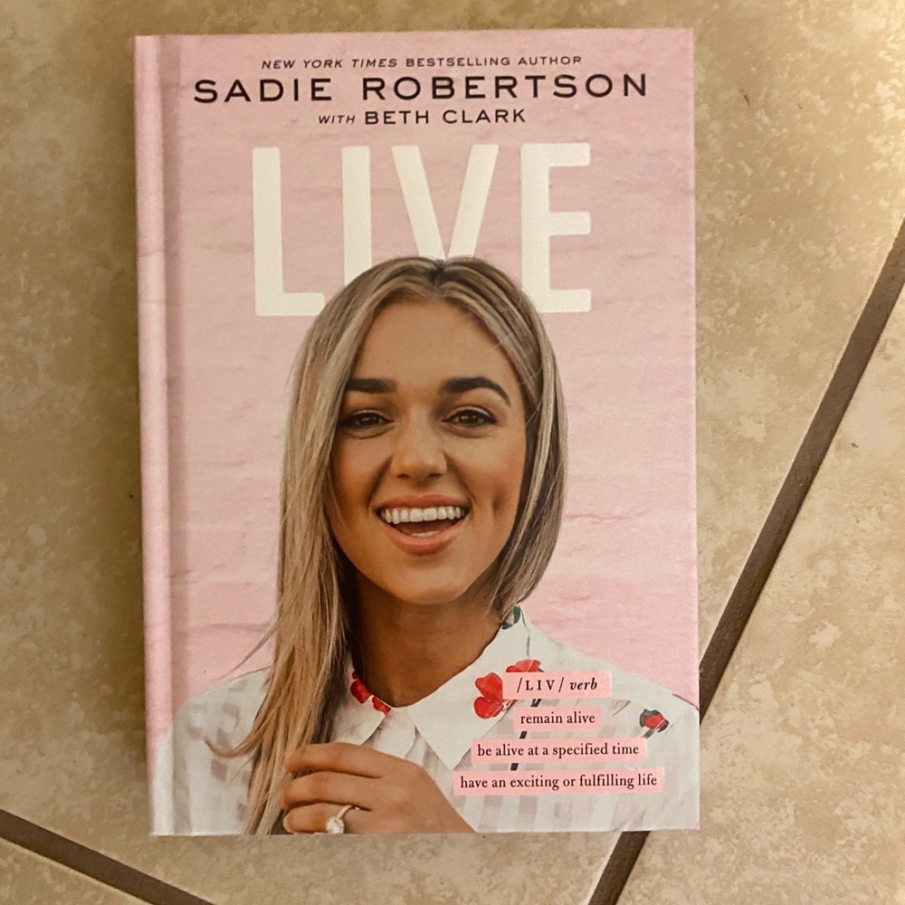 Sadie Robertson “Live” book